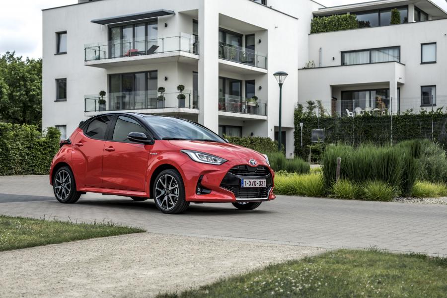  Toyota Yaris Hybrid 2020 года  (WW) (фото 89 из 111)